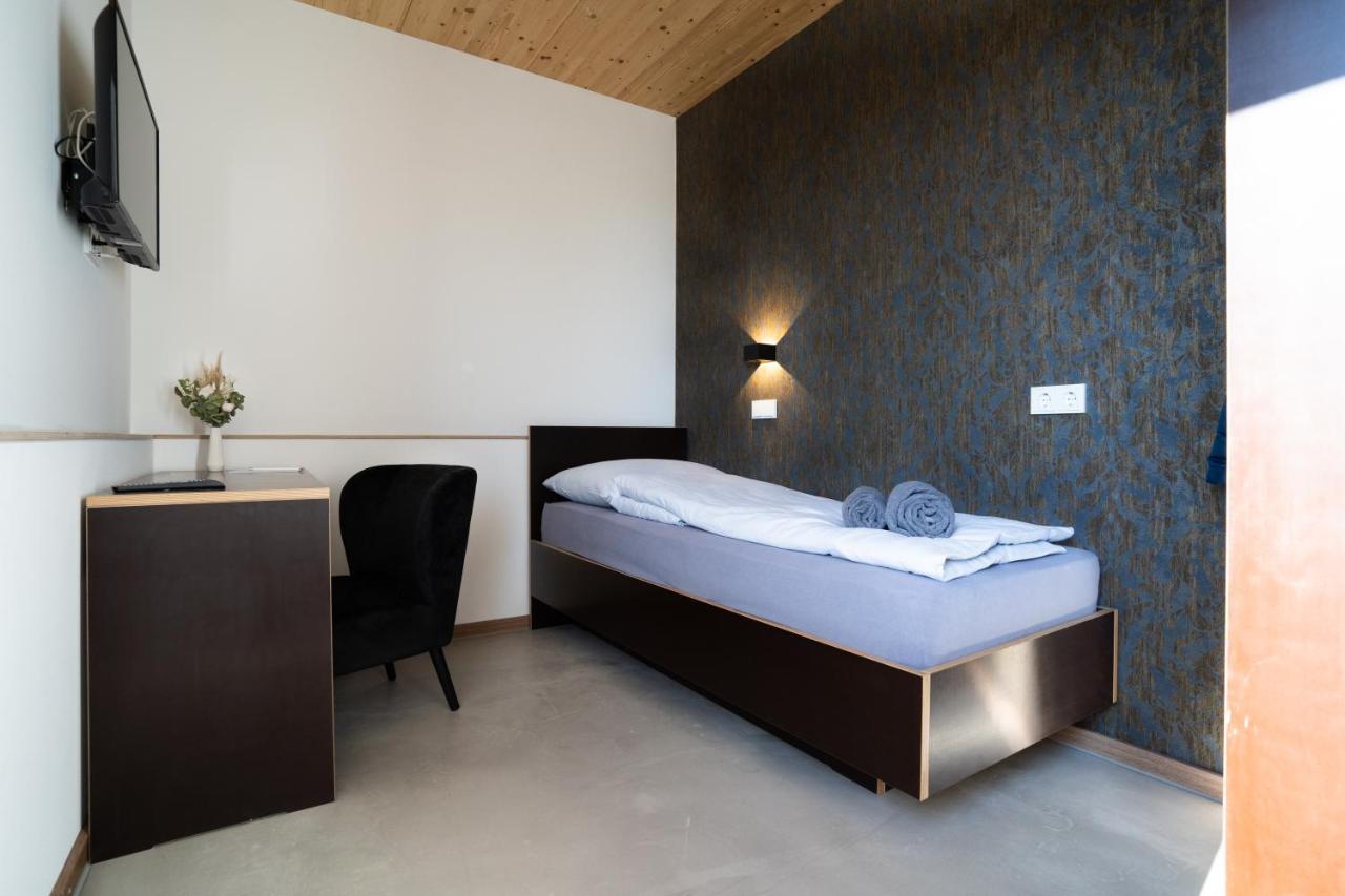 Motel Q Zimmern ob Rottweil المظهر الخارجي الصورة